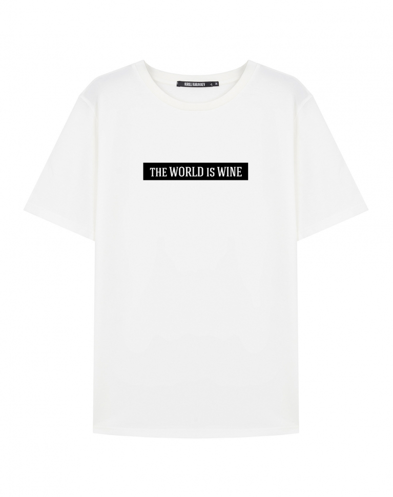 Футболка The world is wine
