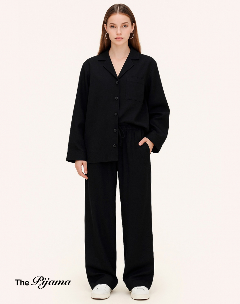 THE PIJAMA (ONE&ONLY).